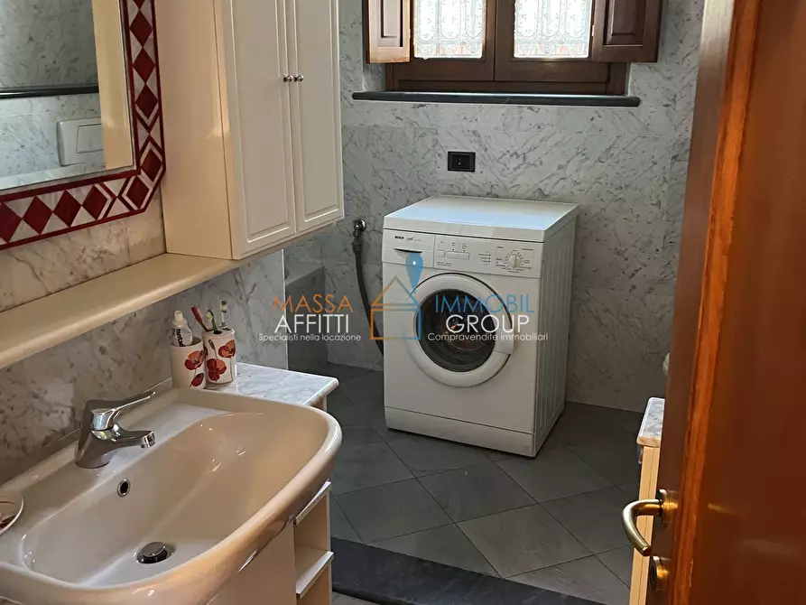 Immagine 16 di Villa in vendita  in Via San Lorenzo 70 a Massa