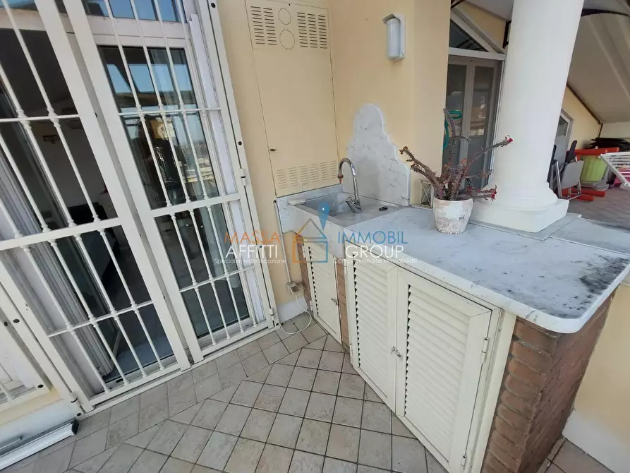 Immagine 21 di Quadrilocale in vendita  in Via Treviso 39 a Massa