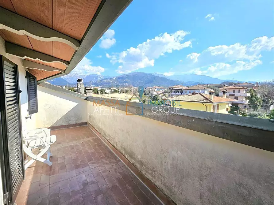 Immagine 26 di Appartamento in vendita  a Massa