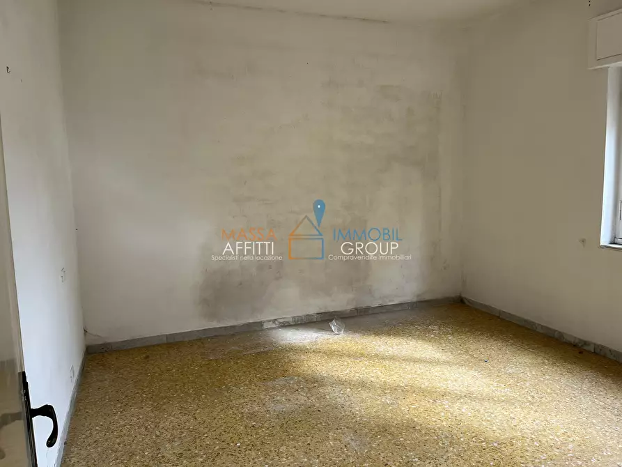 Immagine 12 di Quadrilocale in vendita  in Via Felice Cavallotti 8 a Carrara