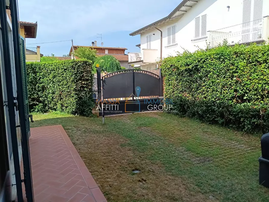 Immagine 19 di Villetta a schiera in vendita  in Via Stradella 106 a Massa