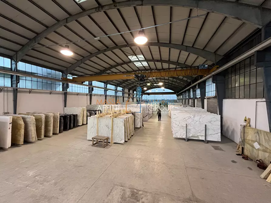 Immagine 2 di Attività artigianale in vendita  in Via Madonna del Golfo 14 a Massa