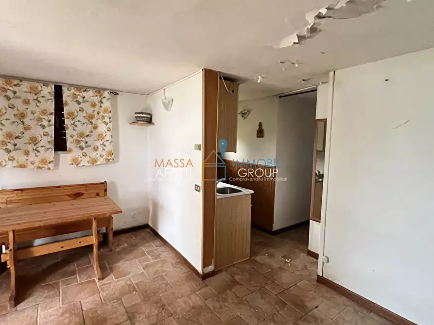 Immagine 6 di Villa in vendita  in Via Tecchioni 5 a Massa