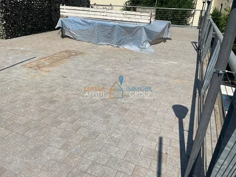 Immagine 52 di Locale commerciale in affitto  in Via Democrazia 64 a Massa