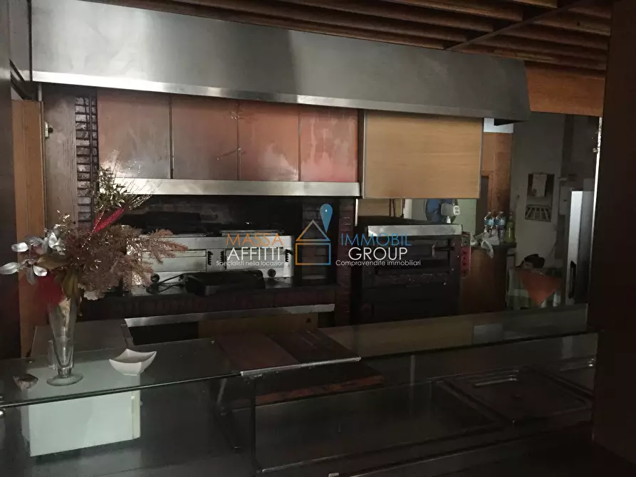 Immagine 5 di Locale commerciale in affitto  in Via Cavour 16 a Carrara