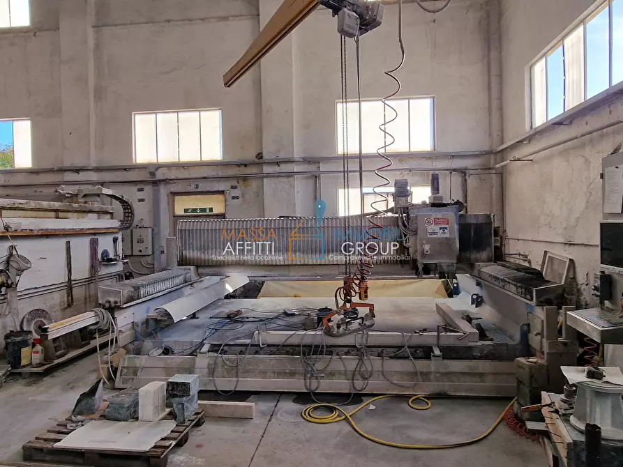 Immagine 5 di Attività artigianale in vendita  in Via San Colombano 31F a Massa
