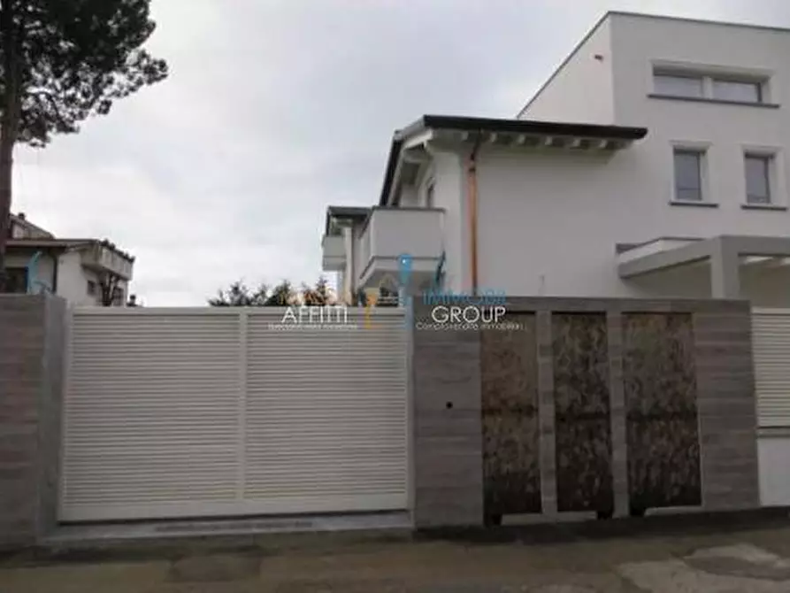 Immagine 54 di Villa in vendita  in Via XX Settembre 14 a Montignoso