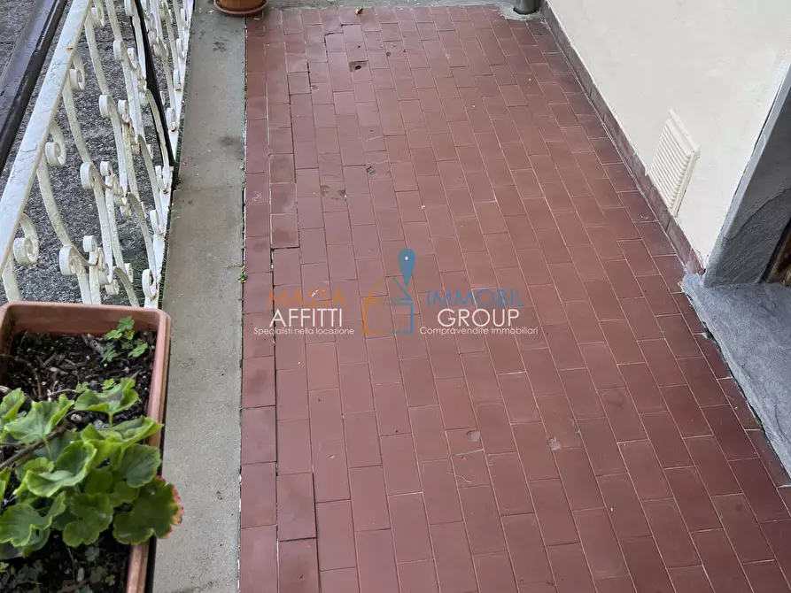 Immagine 19 di Quadrilocale in vendita  in Via Arezzo 94 a Massa