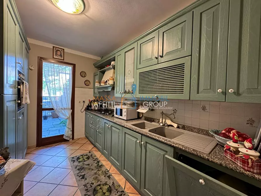 Immagine 4 di Villetta a schiera in vendita  in Via Don Giovanni Minzoni 216 a Seravezza