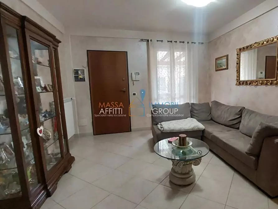 Immagine 7 di Villetta a schiera in vendita  in Via Canaletto 19 a Massa