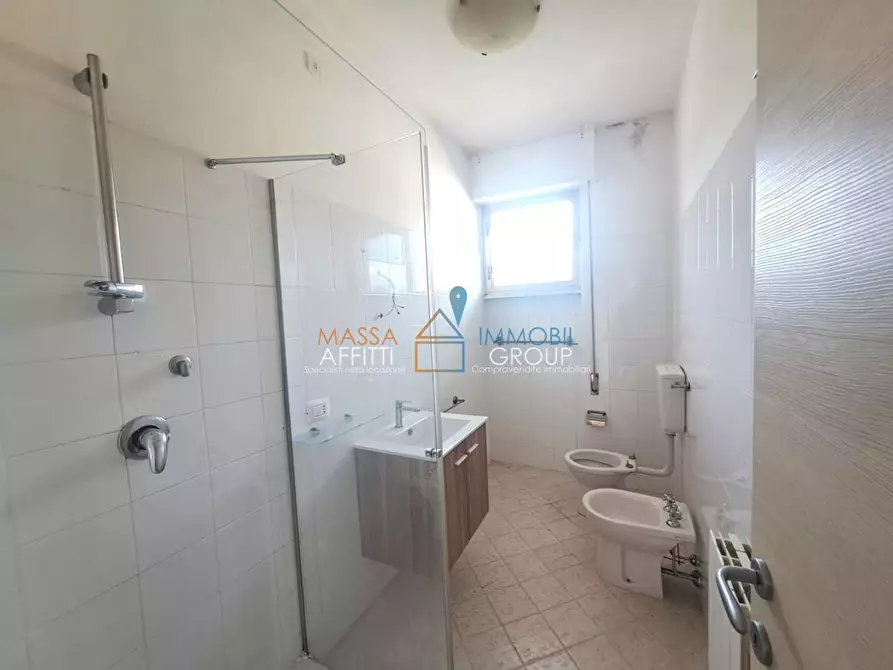 Immagine 9 di Quadrilocale in vendita  in Via Pola 7 a Massa