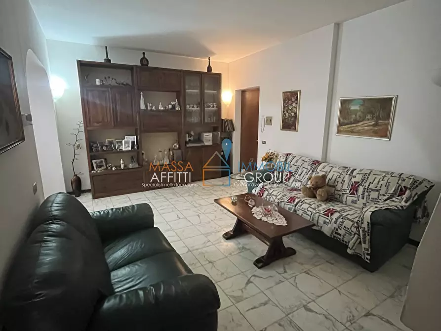 Immagine 4 di Pentalocale in vendita  in Viale XX Settembre 260A a Carrara