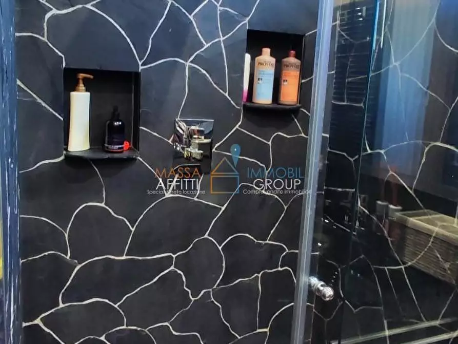 Immagine 8 di Porzione di casa in vendita  in Via Celia 11 a Massa