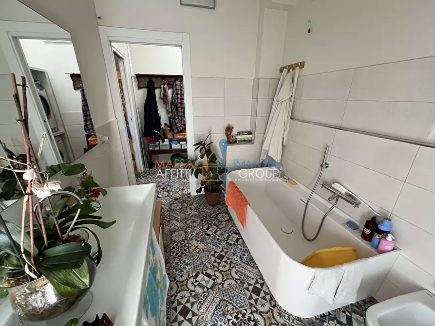 Immagine 20 di Villetta a schiera in vendita  in Via Felice Cavallotti 100 a Massa