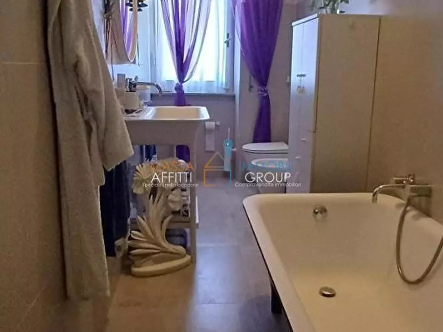 Immagine 12 di Quadrilocale in vendita  in Viale Eugenio Chiesa 15 a Massa