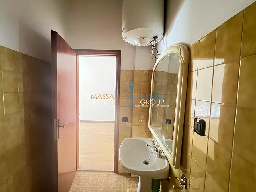 Immagine 7 di Ufficio in affitto  in Via Cavour 3 a Carrara