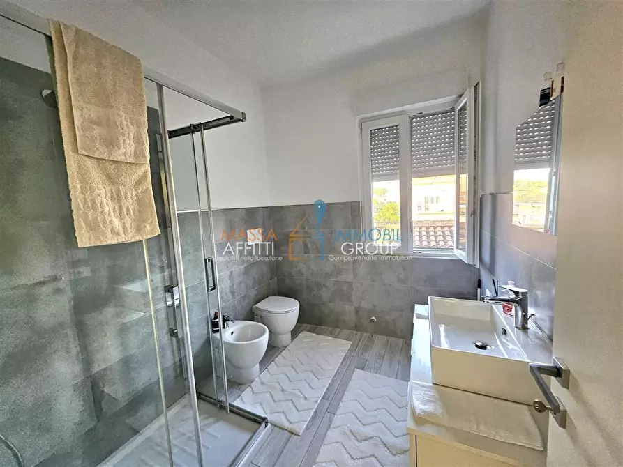 Immagine 14 di Quadrilocale in vendita  in Via Bassagrande 31 a Carrara