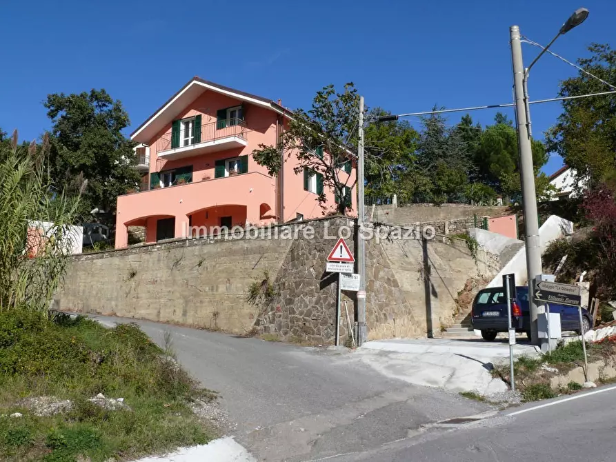 Immagine 27 di Quadrilocale in vendita  in Regione Pezzuolo a Testico