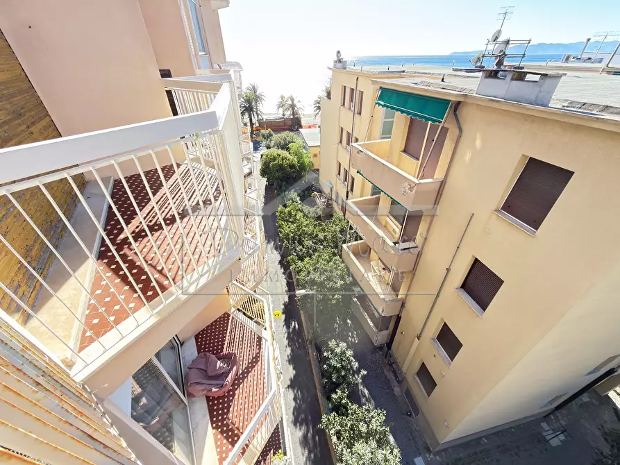 Immagine 6 di Bilocale in vendita  in Vico delle Stelle 29 a Savona