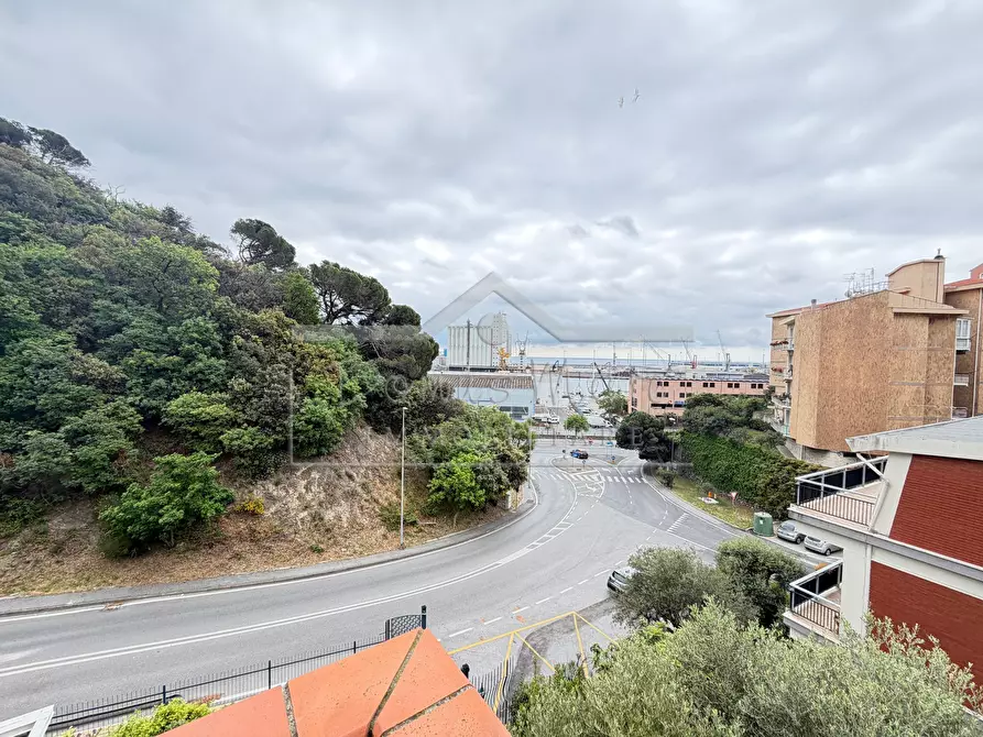 Immagine 33 di Bilocale in affitto  a Savona