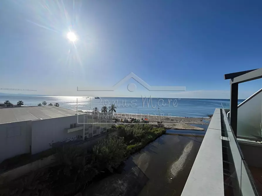 Immagine 45 di Attico in vendita  in Corso vittorio Veneto 1 a Savona