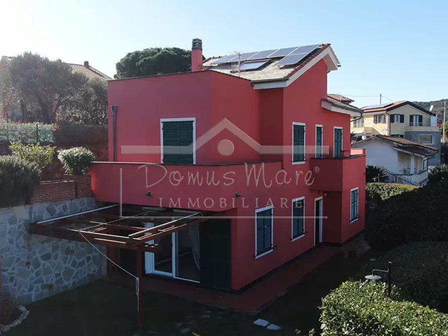 Immagine 35 di Villa in vendita  a Celle Ligure
