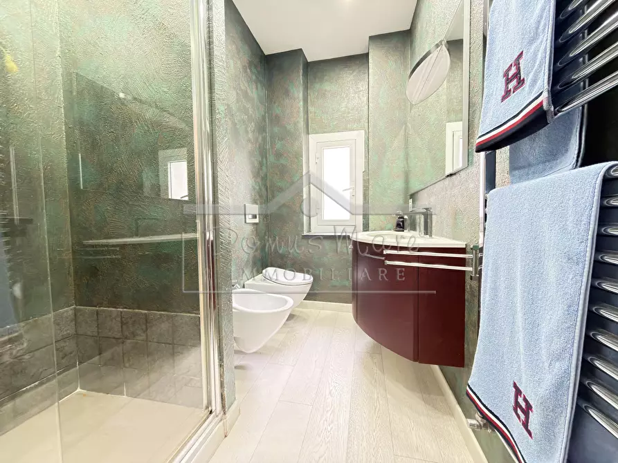 Immagine 19 di Attico in vendita  in Corso Italia 13 a Savona