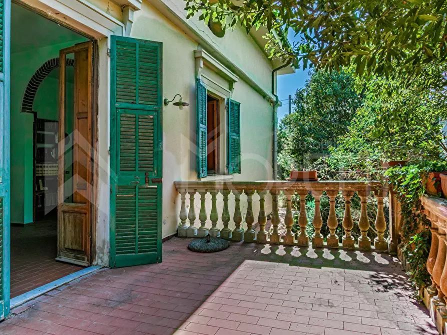 Immagine 25 di Villa in vendita  in Via Parrana San Martino a Collesalvetti