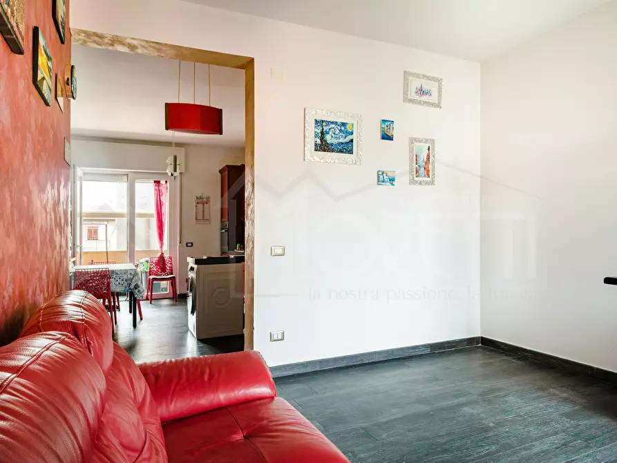 Immagine 36 di Pentalocale in vendita  in Via dell'Alloro a Livorno