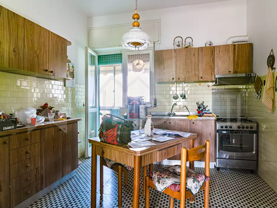 Immagine 20 di Pentalocale in vendita  in Viale Fabbricotti a Livorno