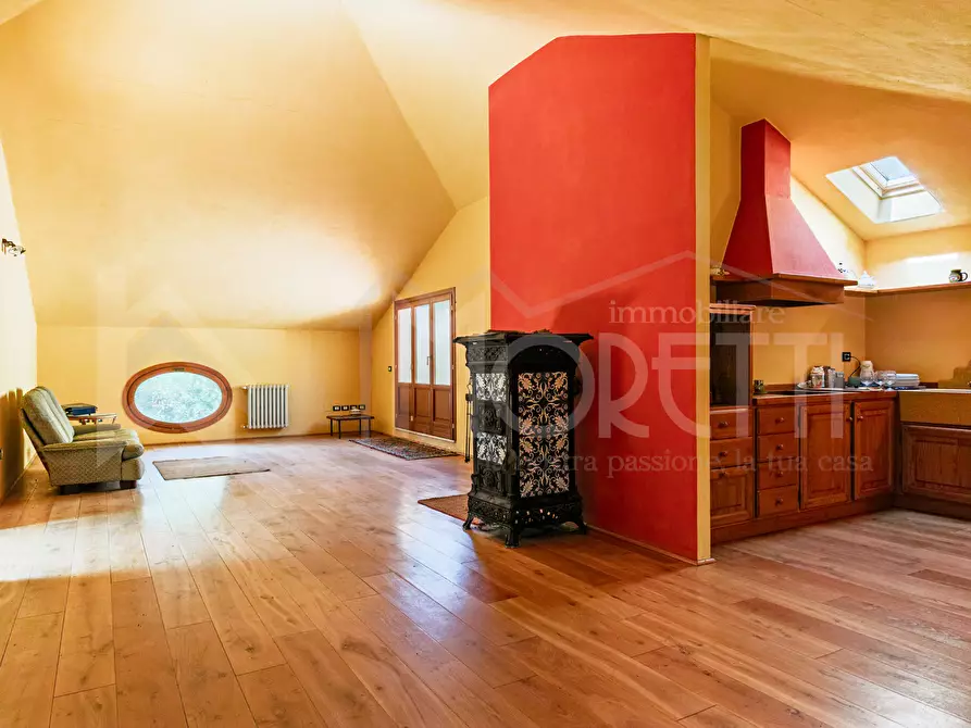 Immagine 2 di Villa in vendita  in Via Parrana San Martino a Collesalvetti