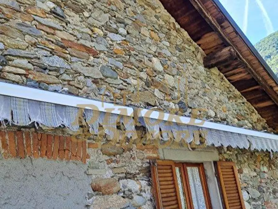 Immagine 43 di Rustico / casale in vendita  a Cannobio