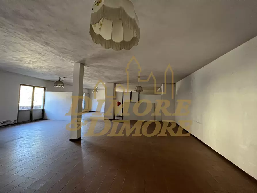 Immagine 12 di Locale commerciale in vendita  in Via Battaglia San Martino 72 a Cuveglio