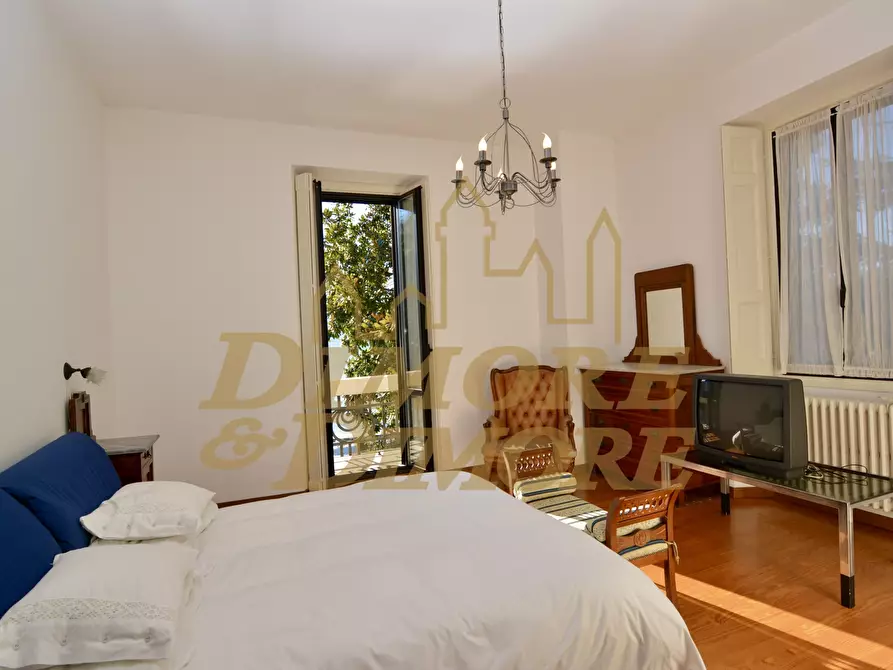 Immagine 25 di Villa in vendita  in Viale Garibaldi 68 a Maccagno Con Pino E Veddasca