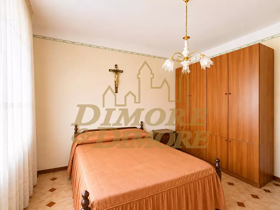 Immagine 9 di Appartamento in vendita  in Viale Garibaldi 19 a Maccagno Con Pino E Veddasca