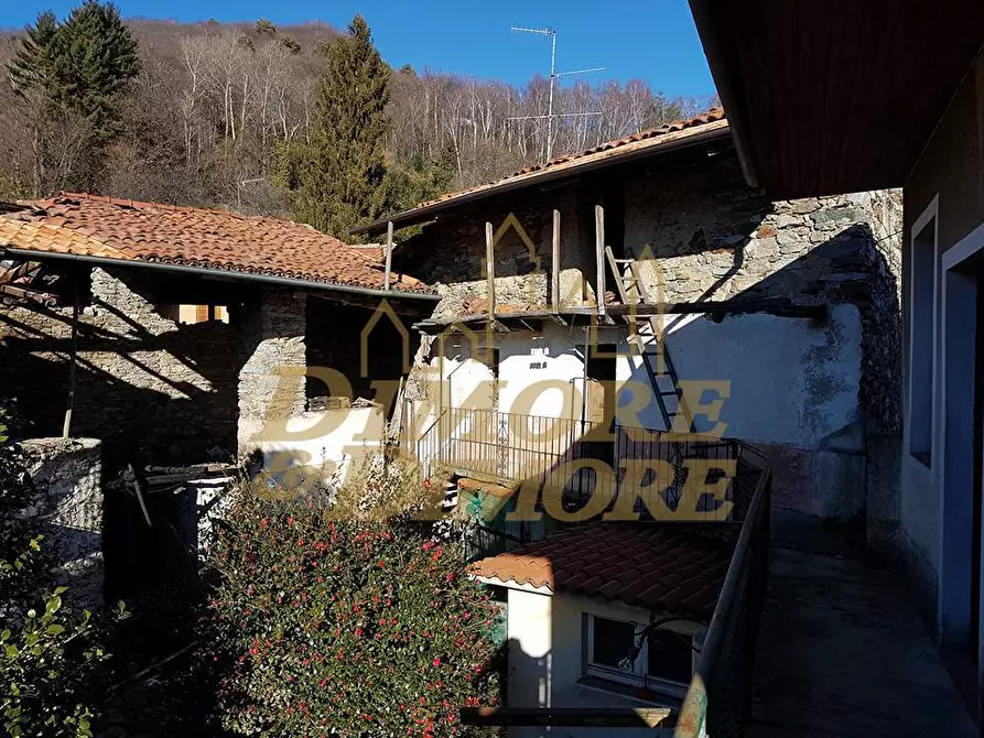 Immagine 5 di Porzione di casa in vendita  in vicolo san giulio a Lesa