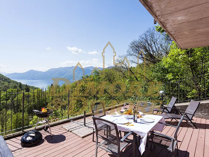 Immagine 21 di Villetta a schiera in vendita  a Luino