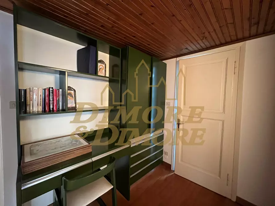 Immagine 40 di Villa in vendita  in Viale Garibaldi 68 a Maccagno Con Pino E Veddasca