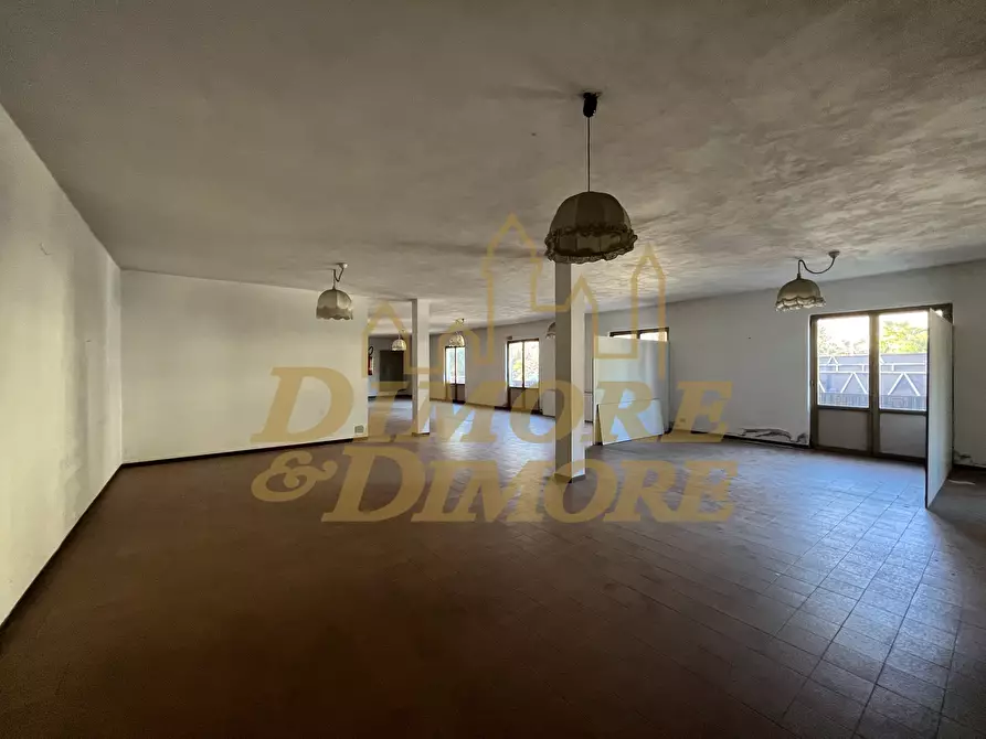 Immagine 13 di Locale commerciale in vendita  in Via Battaglia San Martino 72 a Cuveglio