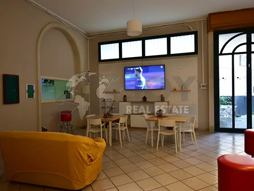 Immagine 15 di Locale commerciale in vendita  in Via A. Volta 15 a Nardo'