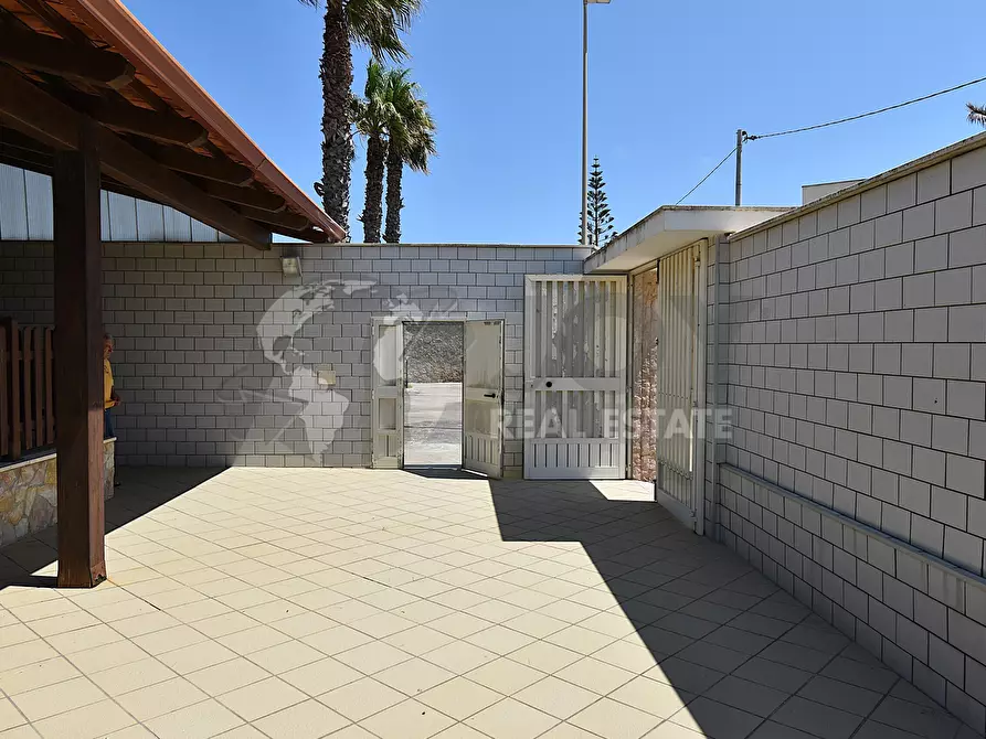 Immagine 44 di Villa in vendita  in Via Levanzo 19 a Lecce