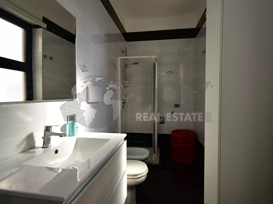 Immagine 11 di Quadrilocale in vendita  in Lungomare Galileo Galilei 119 a Gallipoli