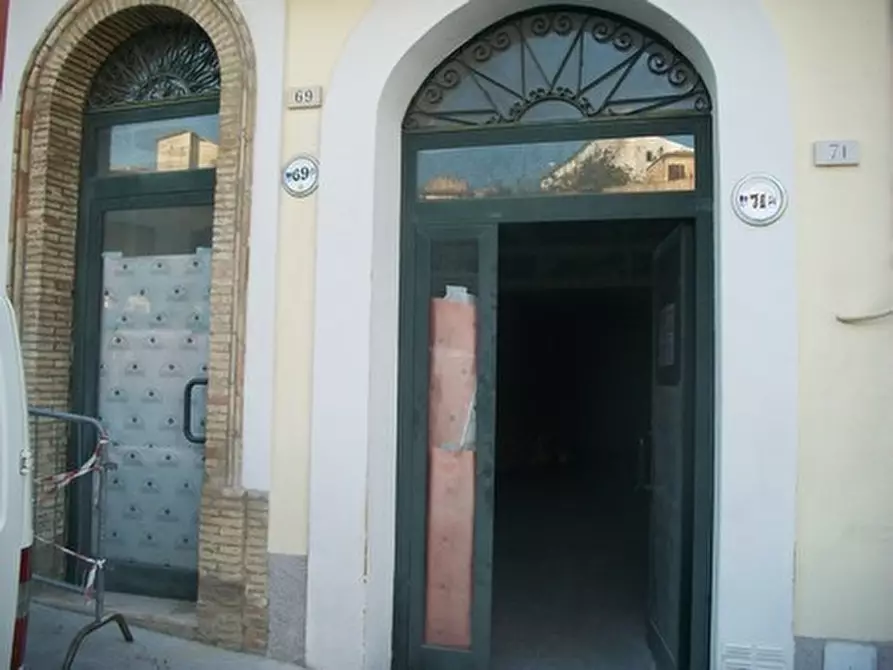 Immagine 4 di Locale commerciale in affitto  in VIA VALERA a Lanciano