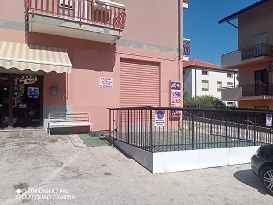 Immagine 2 di Locale commerciale in affitto  in VIALE CAPPUCCINI a Lanciano