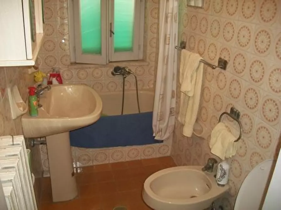 Immagine 21 di Porzione di casa in vendita  in VIA DEI PICENI a Castel Frentano