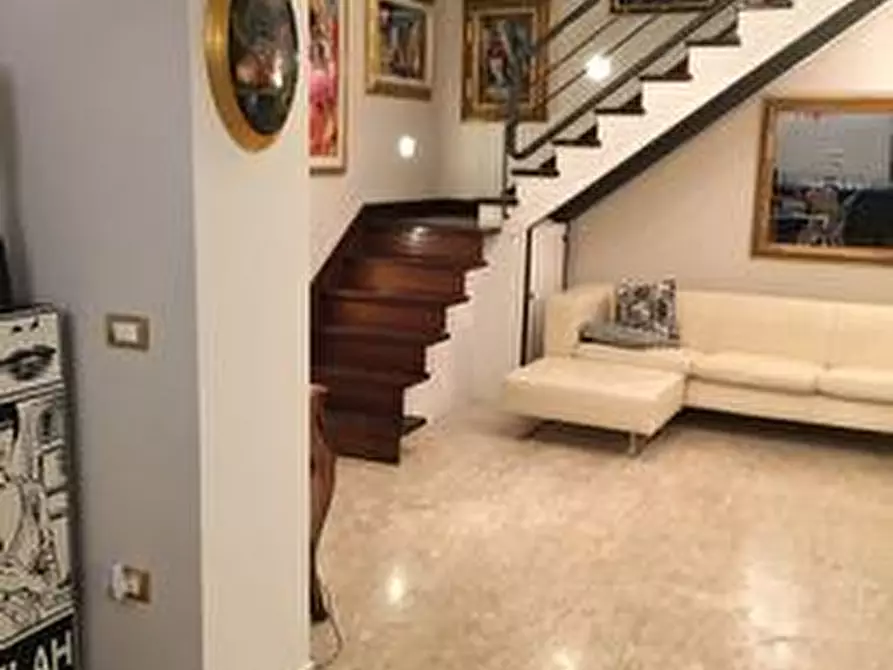 Immagine 27 di Villa in vendita  in VIA PIAVE a Lanciano