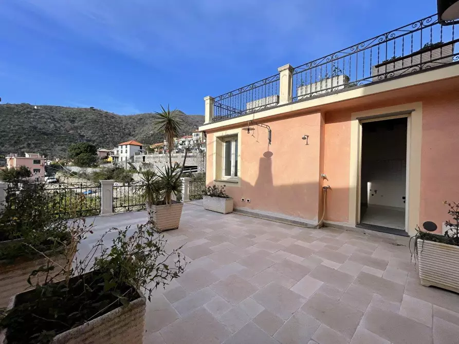 Immagine 4 di Villetta a schiera in vendita  a Alassio