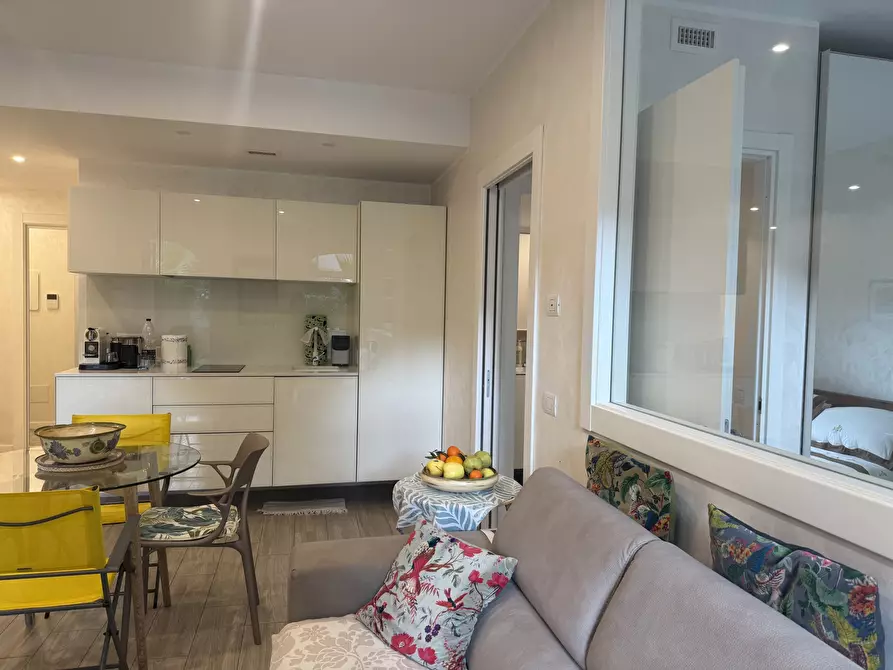 Immagine 3 di Bilocale in affitto  in Via Roma a Alassio