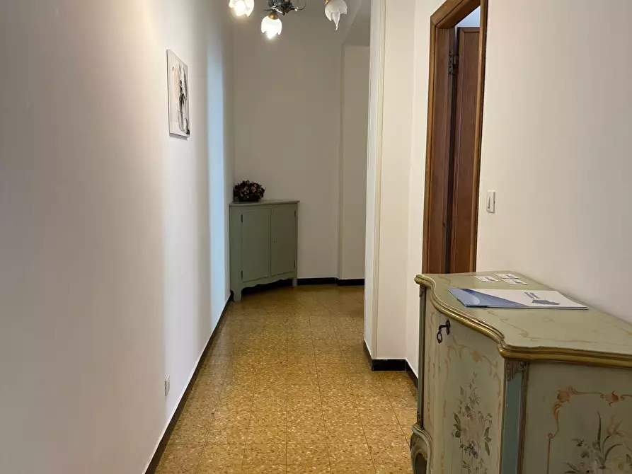 Immagine 25 di Quadrilocale in vendita  in Corso Armando Diaz a Alassio