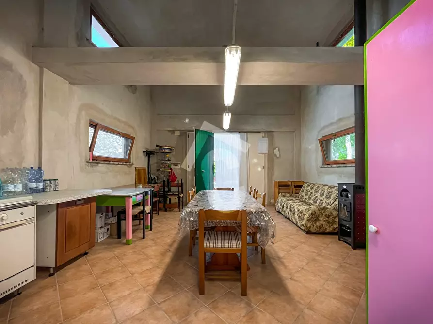 Immagine 20 di Rustico / casale in vendita  a Jesi